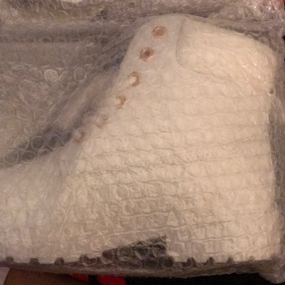 Winter White Unisex SHORT BOOTS Sz 40/8  (25 cm) - Picture 8 of 8